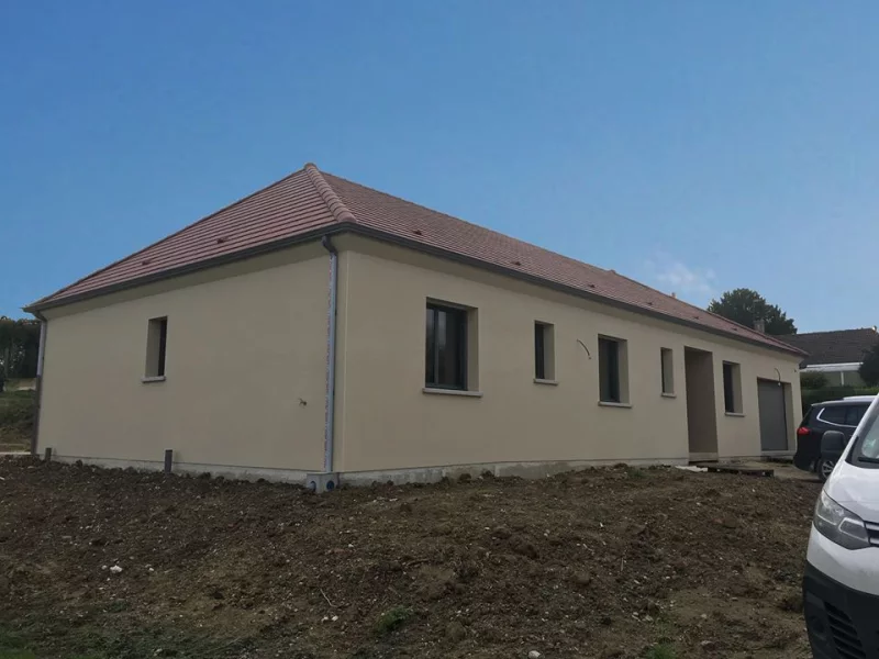 Maison de plain-pied de 143,67 m², 4 chambres, photo 1 sur 2