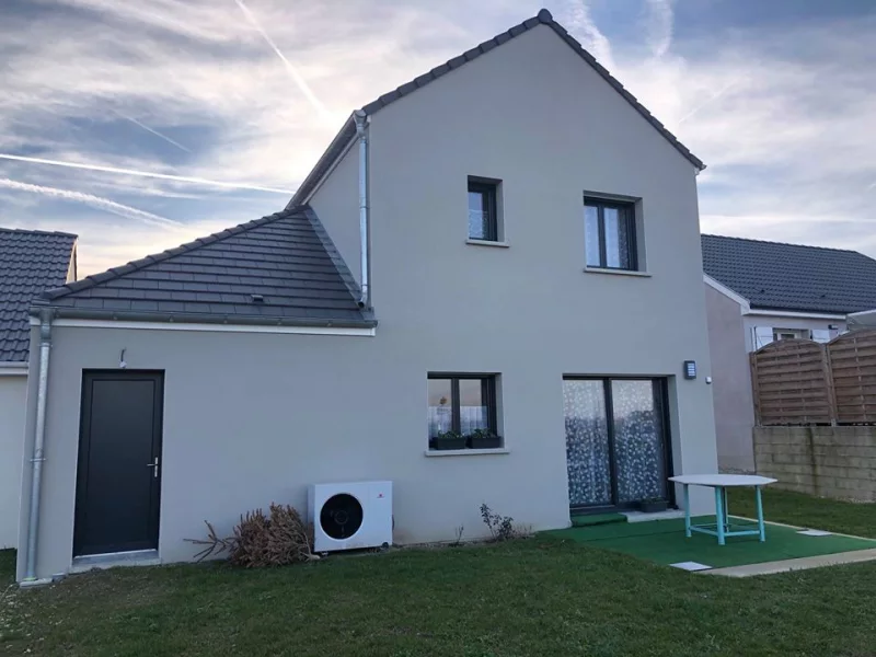 Maison à étage, 4 chambres, photo 1 sur 2