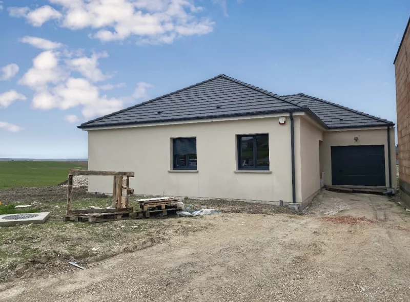 Maison de plain-pied de 122 m², 4 chambres, photo 1 sur 9