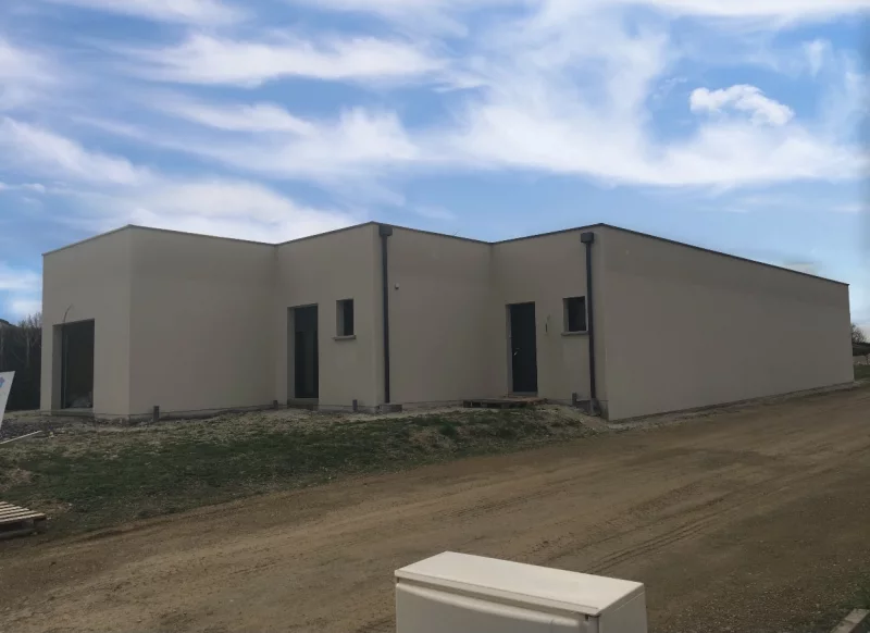 Maison de plain-pied de 140 m², 4 chambres, photo 2 sur 9
