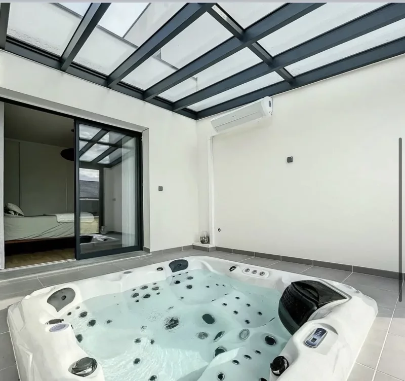 Maison à étage, 5 chambres, photo 2 sur 6