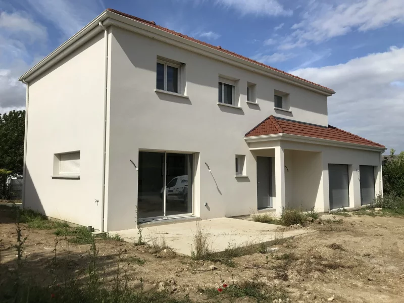 Maison individuelle de 149 m², 4 chambres, photo 1 sur 14