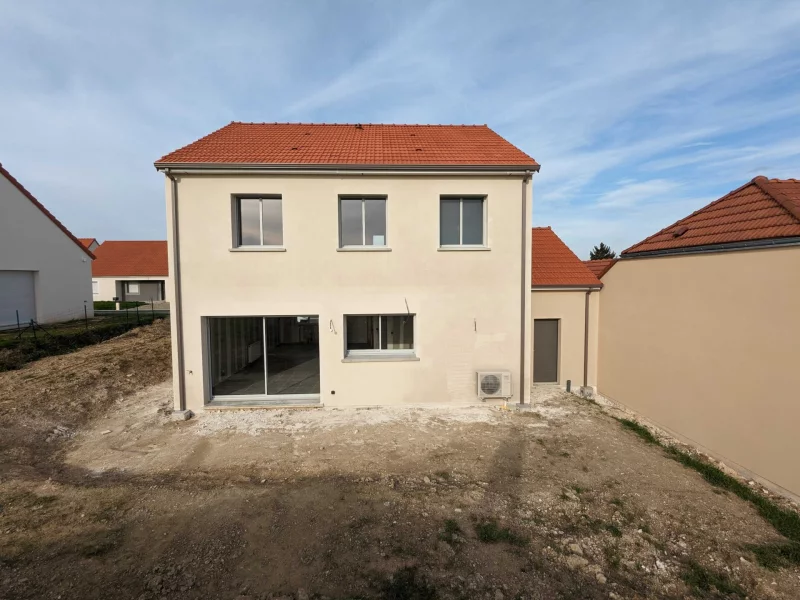 Maison à étage, 4 chambres à Cormontreuil, photo 2 sur 4