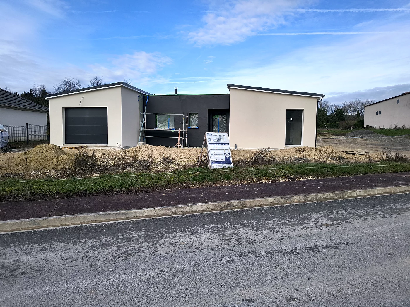 Maison de plain-pied de 122 m², 3 chambres à TAUXIERES-MUTRY, photo 2 sur 12